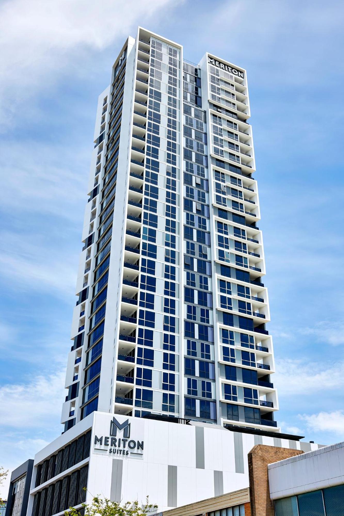 Meriton Suites Liverpool Exteriör bild The Panorama
